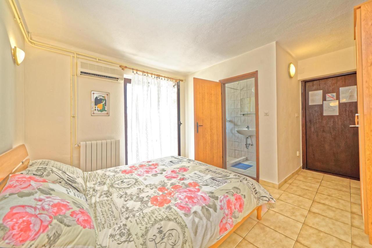 Guest House Jolanda 메덜린 외부 사진