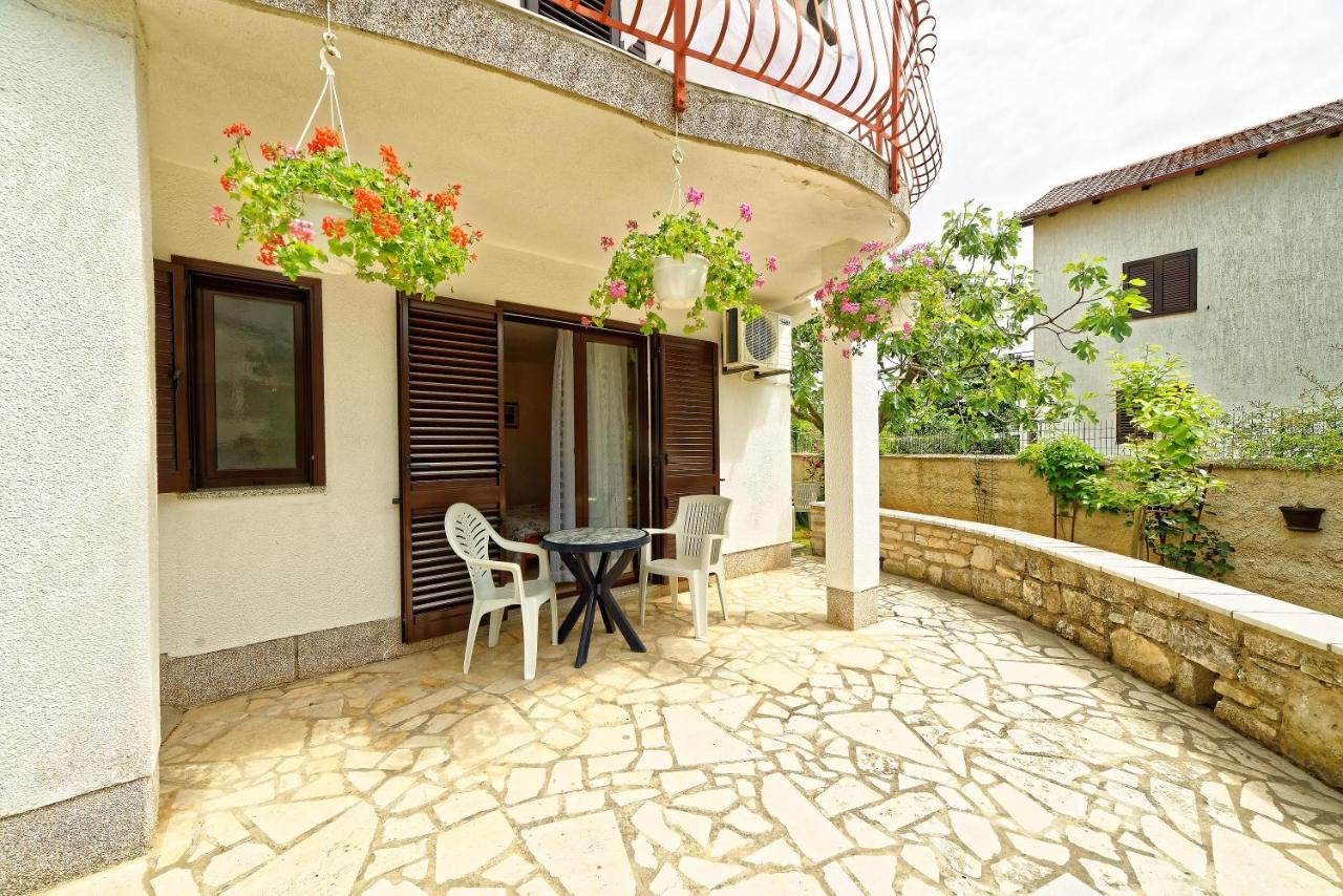 Guest House Jolanda 메덜린 외부 사진