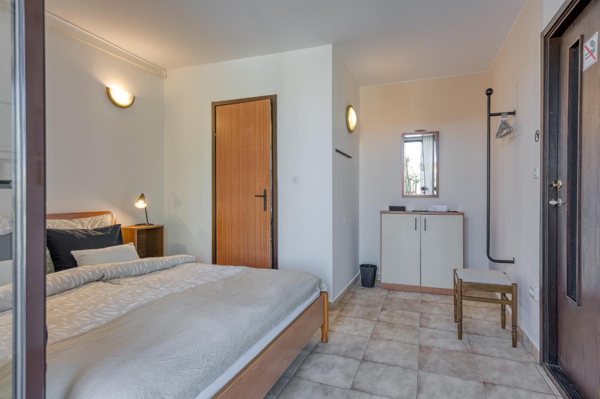 Guest House Jolanda 메덜린 객실 사진