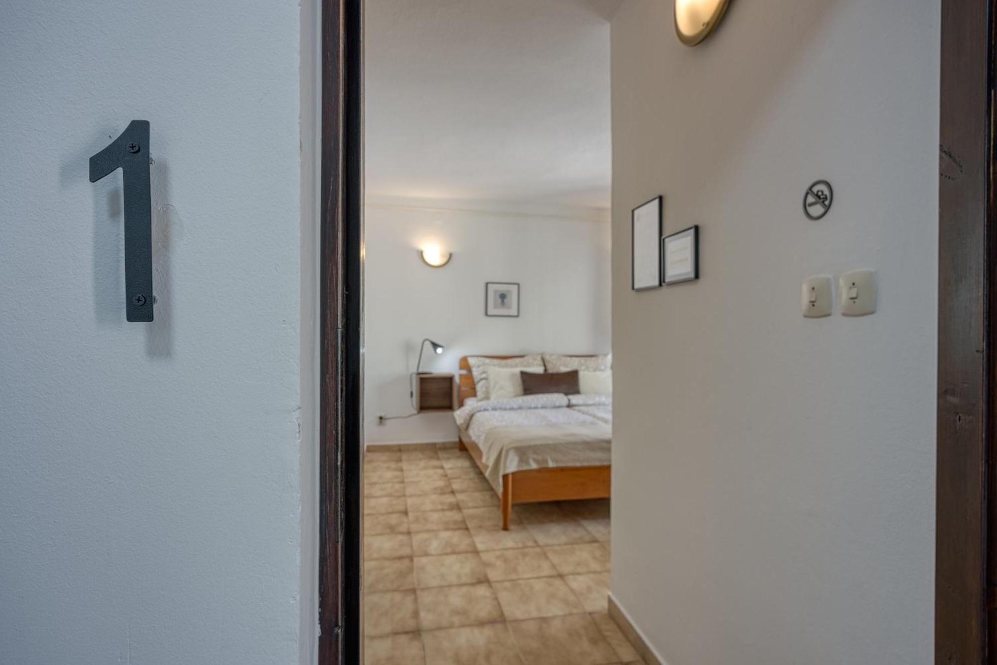 Guest House Jolanda 메덜린 외부 사진